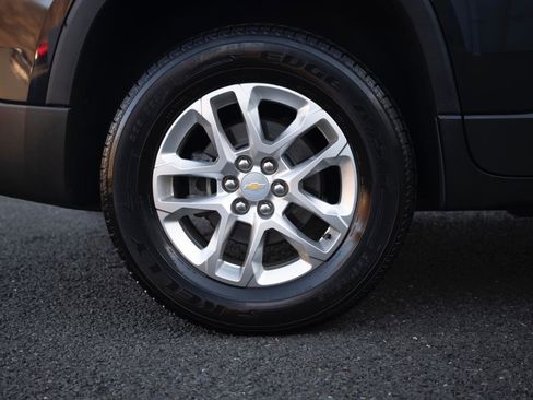 Used 2020 Chevrolet Traverse LT w/ Driver Confidence II Package image 25