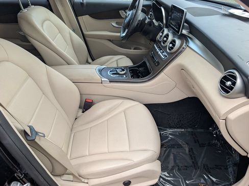 Certified 2019 Mercedes-Benz GLC 300 4MATIC image 12