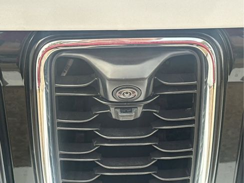 New 2025 Jeep Grand Cherokee Limited w/ Luxury Tech Group II image 12