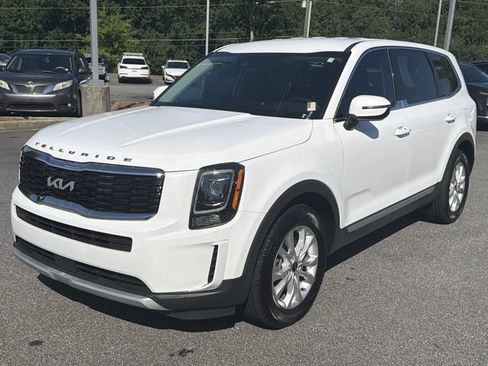 Used 2022 Kia Telluride LX AWD/4WD image 3