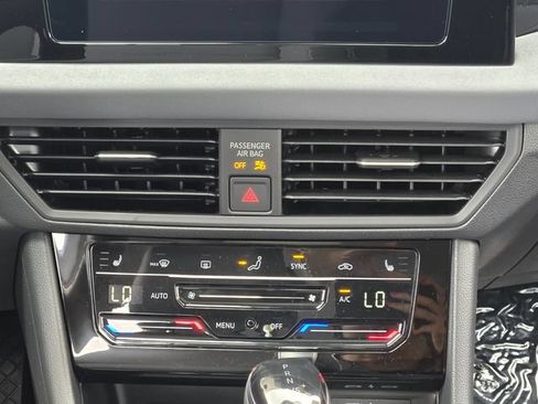 New 2026 Volkswagen Jetta SE FWD image 18