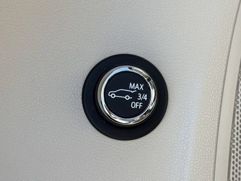 Certified 2023 Buick Envision Avenir AWD/4WD image 35