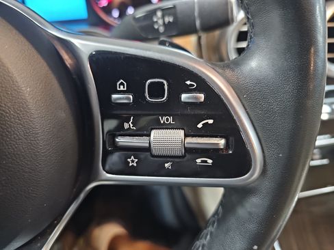 Used 2021 Mercedes-Benz GLC 300 image 18