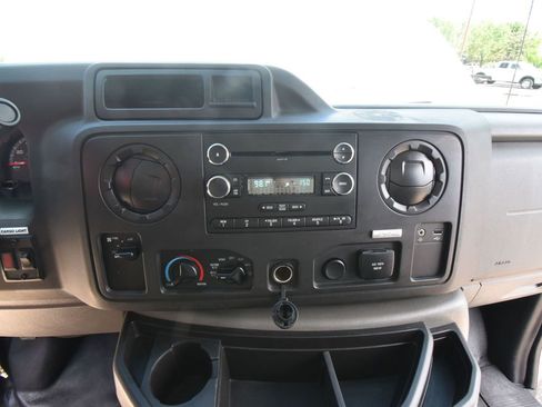 Used 2019 Ford E-350 and Econoline 350 Super Duty w/ Power Windows & Locks Group image 38