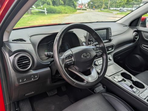 Used 2021 Hyundai Kona Limited FWD image 20