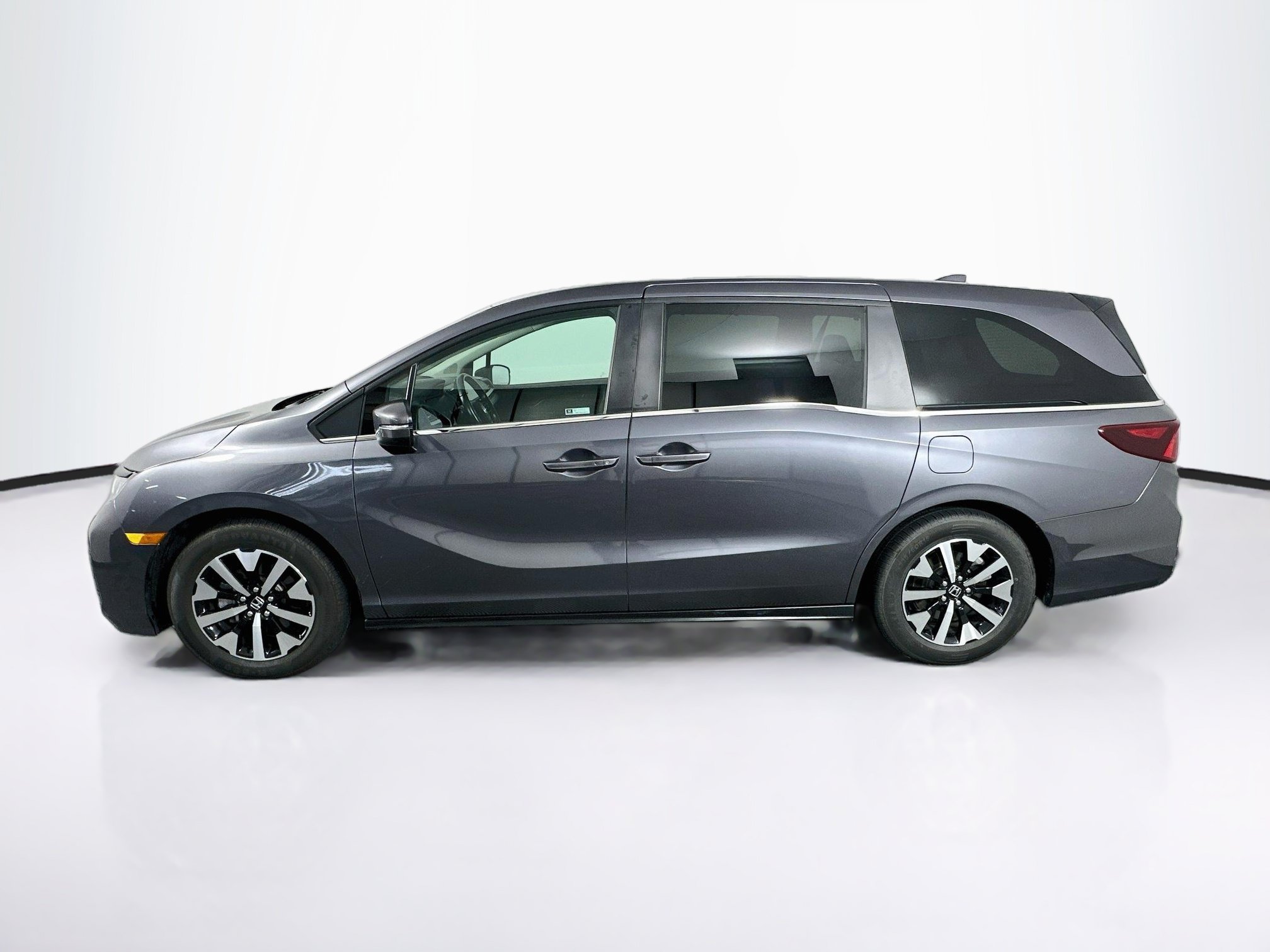 Used 2025 Honda Odyssey EX-L image 4
