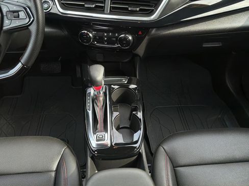 Used 2025 Chevrolet Trax RS w/ Driver Confidence Package image 15