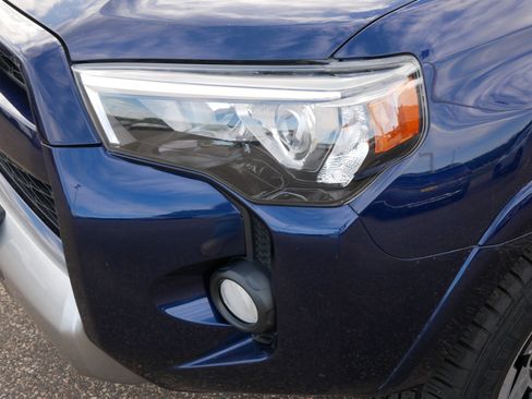 Used 2018 Toyota 4Runner TRD Off-Road Premium AWD/4WD image 16