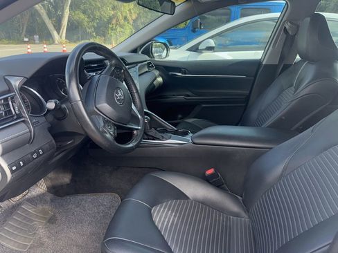 Used 2020 Toyota Camry SE FWD image 7