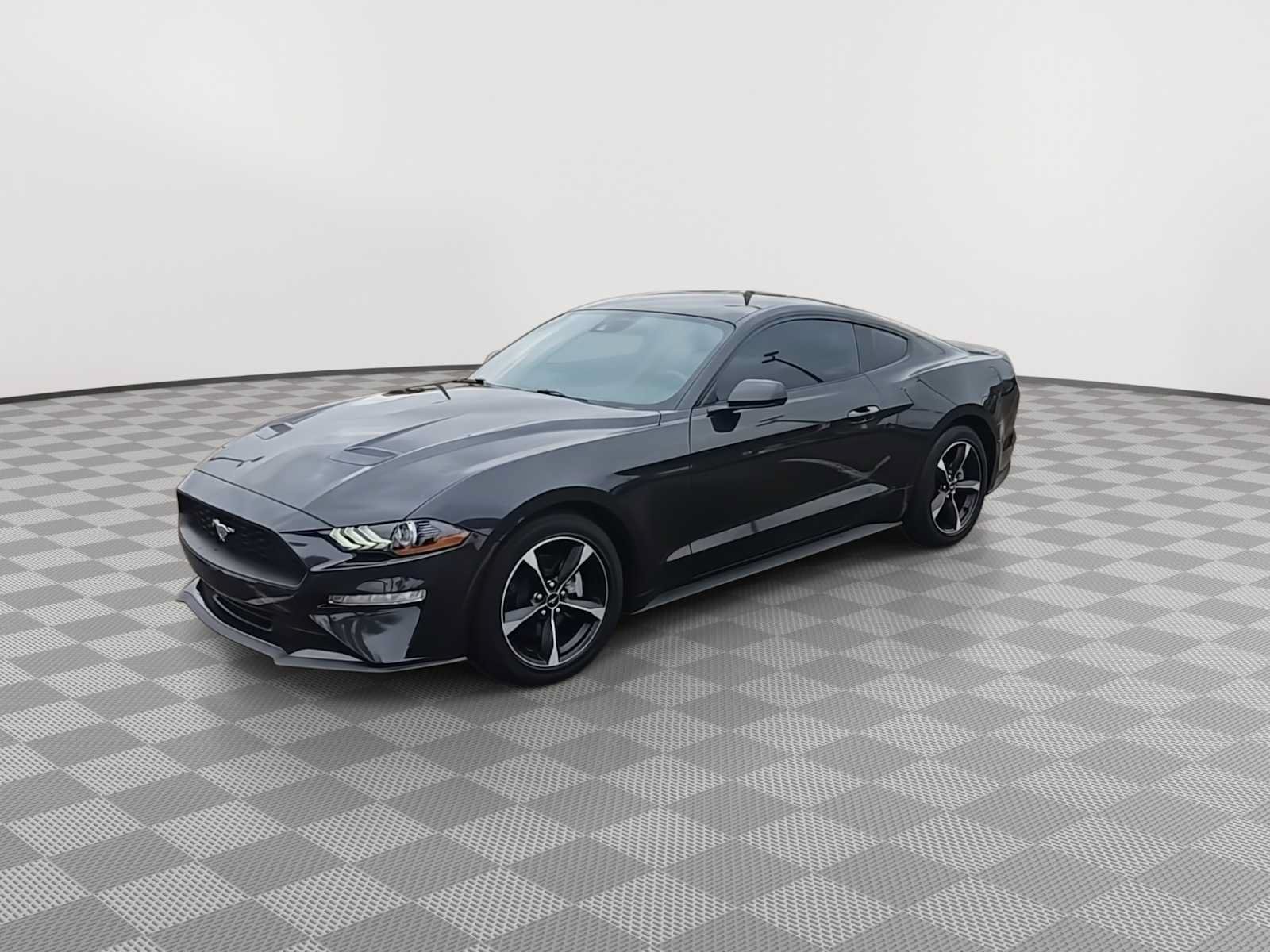 Used 2023 Ford Mustang Coupe RWD image 4