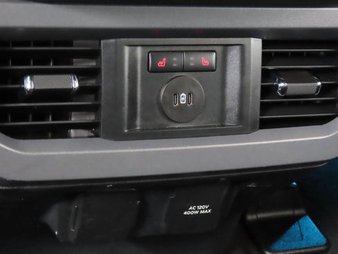 Used 2024 Ford F250 Lariat AWD/4WD image 17