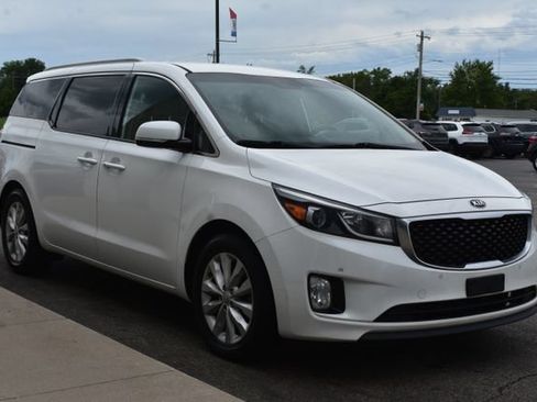 Used 2017 Kia Sedona EX FWD image 13