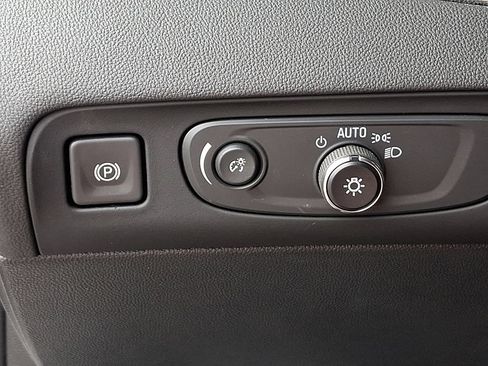 Used 2021 Buick Enclave Avenir w/ Avenir Technology Package AWD/4WD image 25