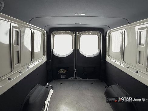 Used 2024 Mercedes-Benz Sprinter 2500 image 18