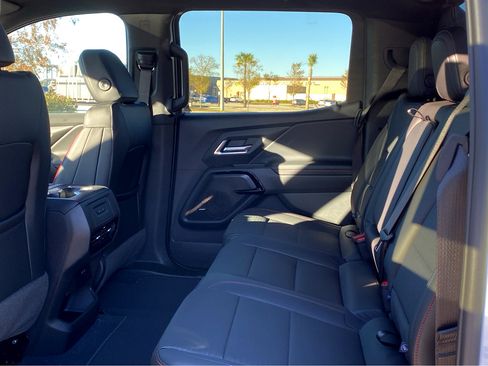 New 2024 Chevrolet Silverado EV RST image 17