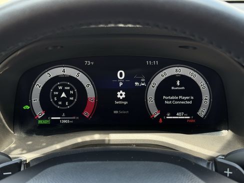 Used 2025 Toyota Camry XSE FWD image 13