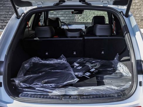 New 2026 Genesis GV70 2.5T Sport Prestige image 9