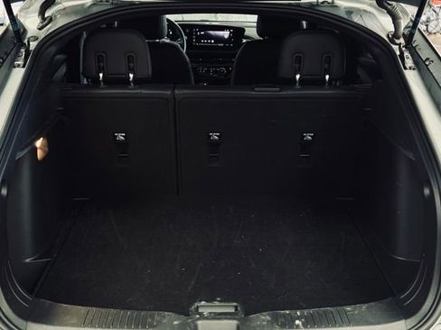 Used 2025 Buick Envista Sport Touring image 10