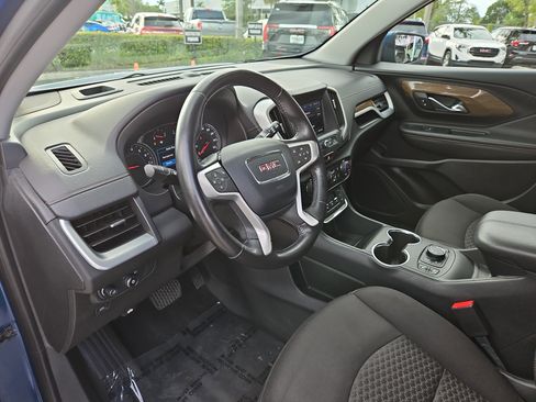 Used 2020 GMC Terrain SLE w/ Driver Convenience Package image 9