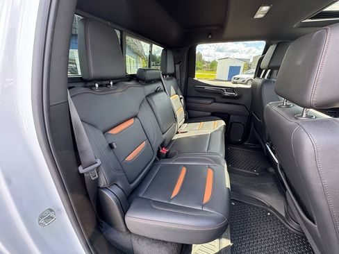 Used 2022 GMC Sierra 1500 AT4 w/ AT4 Premium Package AWD/4WD image 33