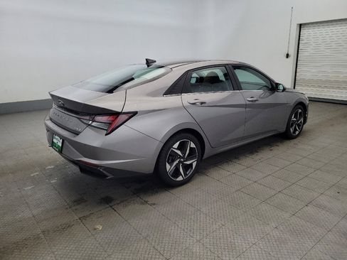 Used 2021 Hyundai Elantra Limited image 10