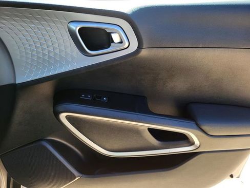 Used 2024 Kia Soul LX w/ Option Group 015 image 6