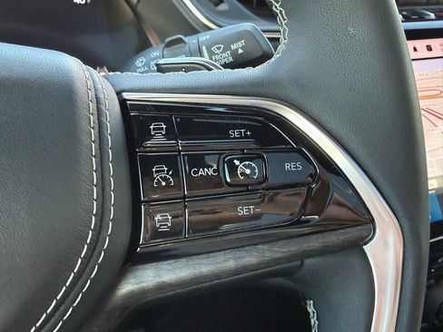 Used 2024 Jeep Grand Cherokee L Overland w/ Trailer Tow Package image 18