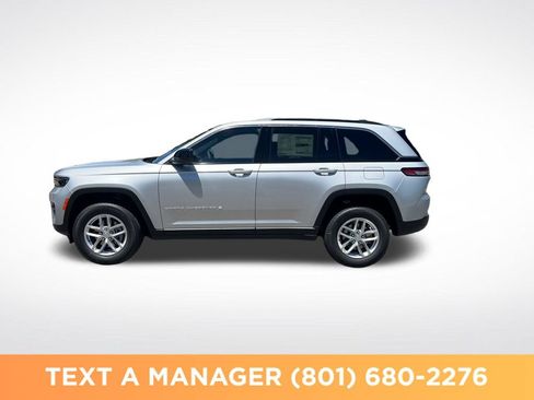 New 2026 Jeep Grand Cherokee 4WD image 2