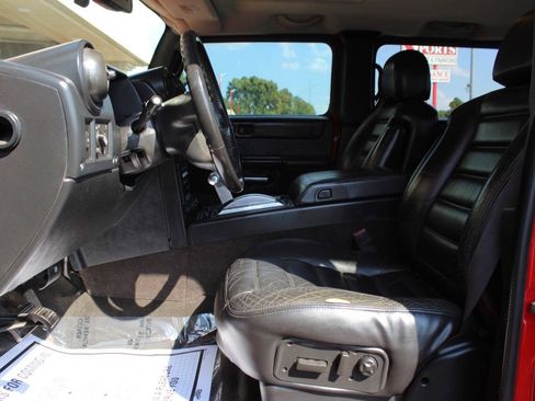 Used 2005 HUMMER H2 SUT w/ Preferred Equipment Group AWD/4WD image 17