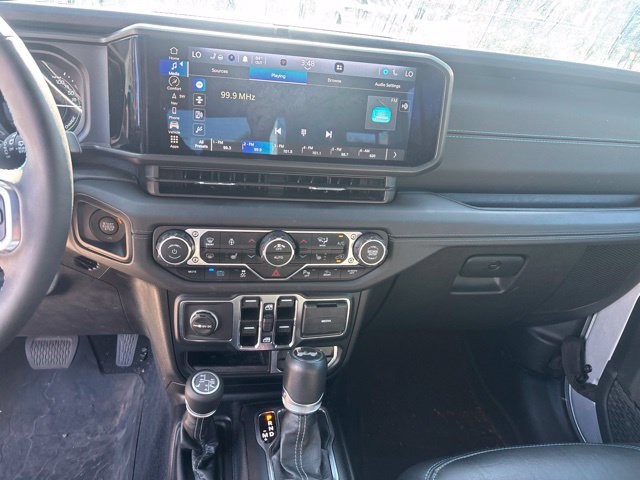 Used 2024 Jeep Wrangler High Altitude AWD/4WD image 19