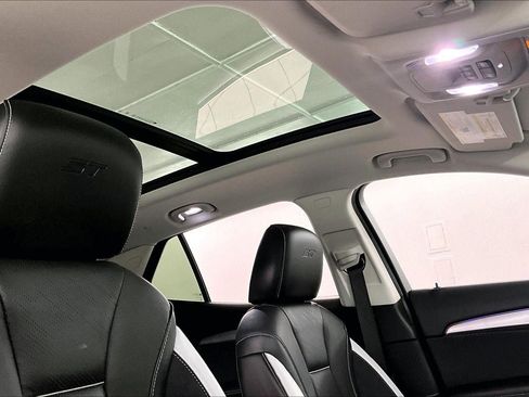 Used 2024 Buick Envision Sport Touring image 27