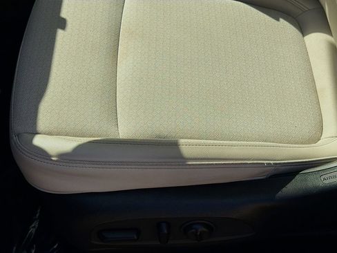 Used 2022 Buick Encore GX Select FWD image 17
