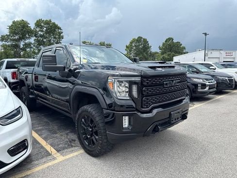 Used 2022 GMC Sierra 2500 Denali AWD/4WD image 2