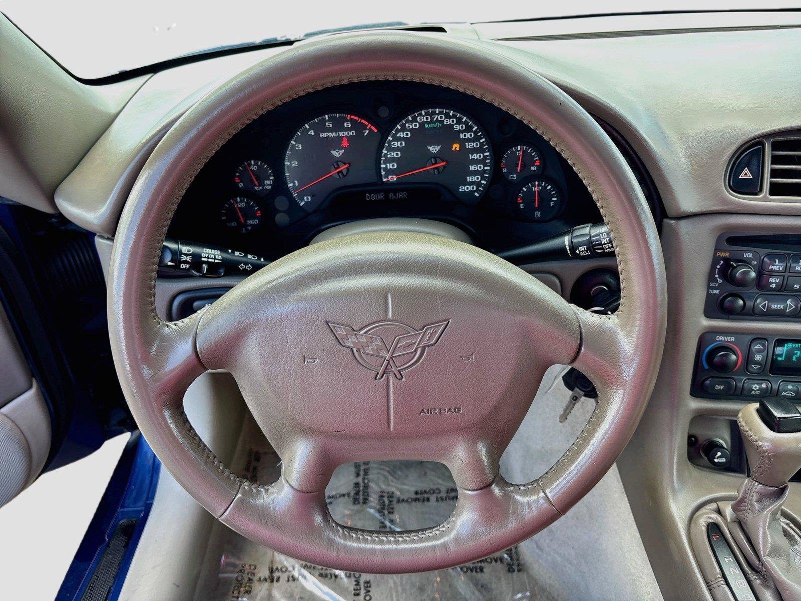 Used 2004 Chevrolet Corvette Coupe w/ Preferred Equipment Group RWD image 11