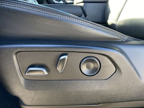 Used 2022 GMC Yukon XL Denali w/ Denali Ultimate Package image 39