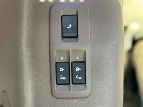 Used 2011 Lexus GX 460 image 13
