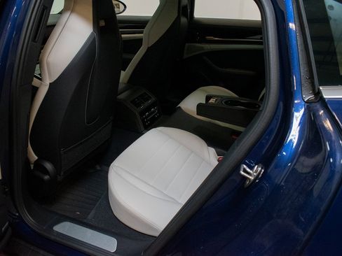 Certified 2024 Porsche Panamera 4 image 22