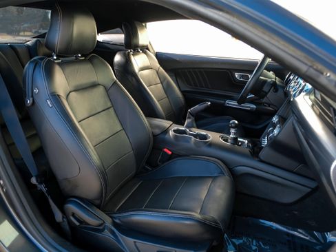 Used 2017 Ford Mustang GT Premium w/ GT Performance Package image 32