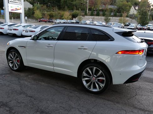 Used 2019 Jaguar F-PACE S image 73