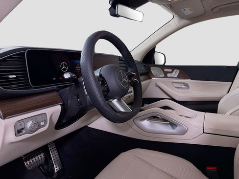 New 2026 Mercedes-Benz GLS 450 4MATIC image 10