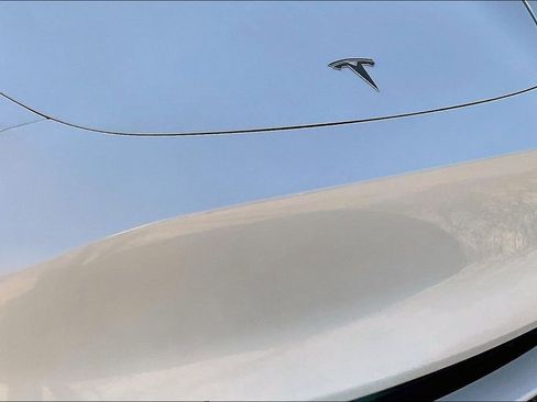 Used 2021 Tesla Model Y Performance image 32