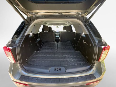 Used 2020 Ford Explorer XLT w/ Comfort Package AWD/4WD image 25