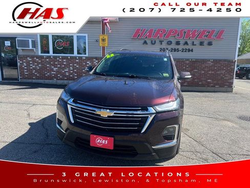 Used 2022 Chevrolet Traverse LT image 1