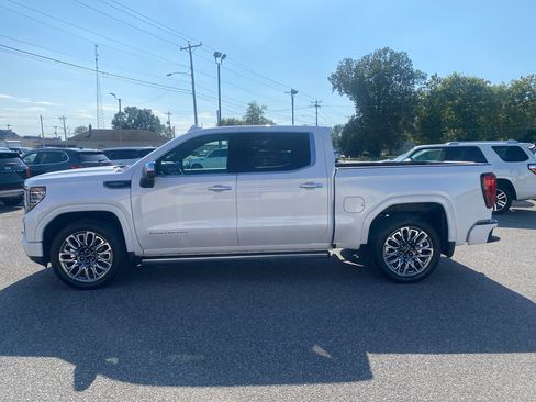 Used 2024 GMC Sierra 1500 Denali Ultimate image 8