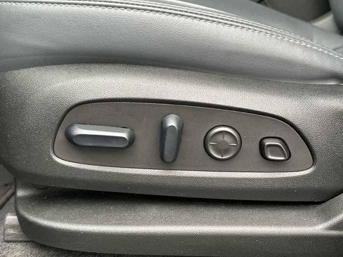 Used 2024 Buick Enclave Premium image 14