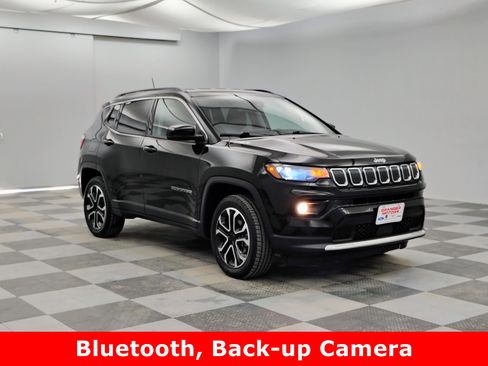 Used 2022 Jeep Compass Limited image 1