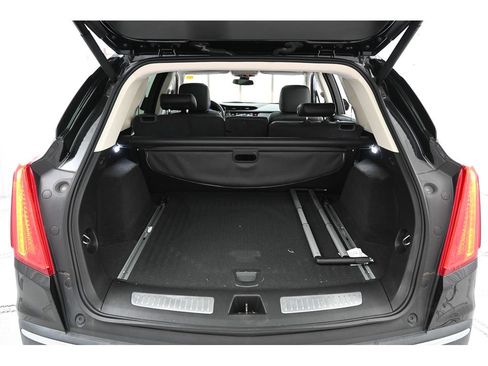 Used 2019 Cadillac XT5 Luxury image 55