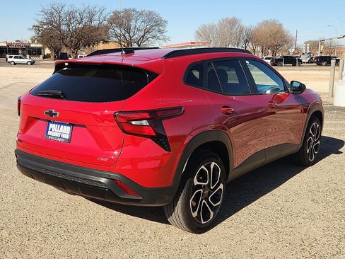 Used 2026 Chevrolet Trax RS w/ Sunroof Package image 3