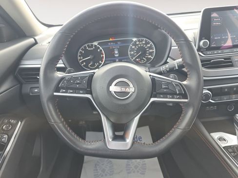 Used 2024 Nissan Altima 2.5 SR image 12