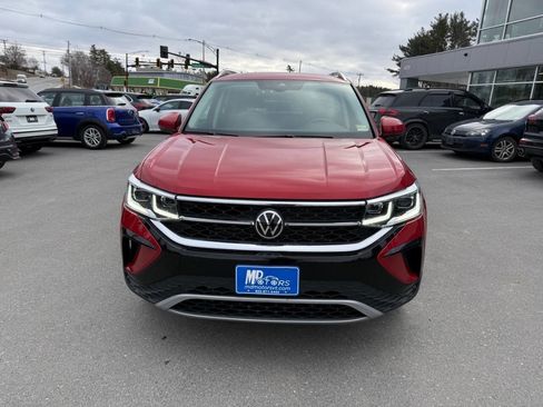 Used 2022 Volkswagen Taos SEL image 3